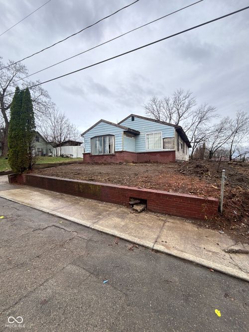 1528 W 20th St, Anderson, IN, 46016-3814 | Card Image