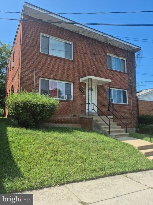908 48th Pl Ne, WASHINGTON, DC, 20019-3745 | Card Image