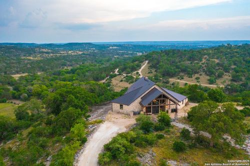 225 Valley View Rd, Comfort, TX, 78013-3474 | Card Image