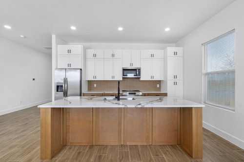 510 Road 5844, Cleveland, TX, 77327-7225 | Card Image