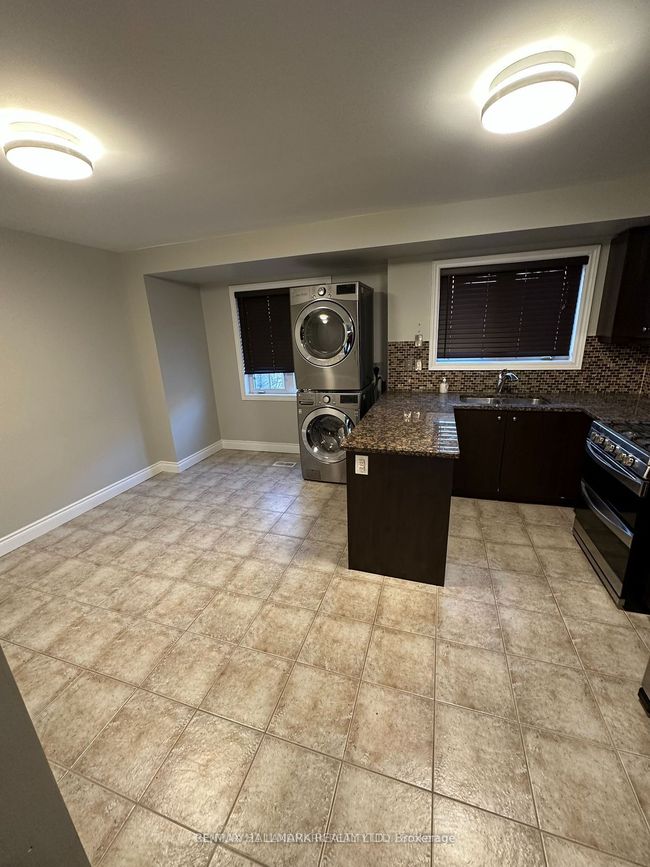 MAIN - 28 Blunden Rd, House attached with 3 bedrooms, 2 bathrooms and 1 parking in Ajax ON | Image 4