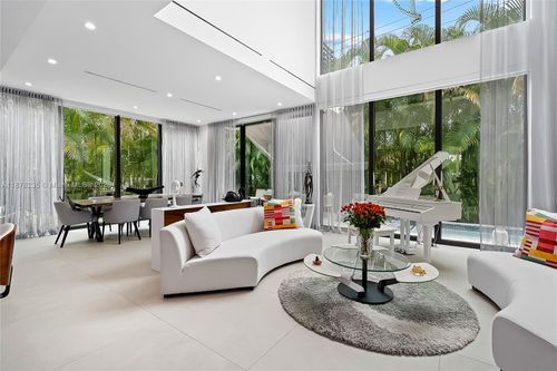 311 189th St, Sunny Isles Beach, FL, 33160-2437 | Card Image