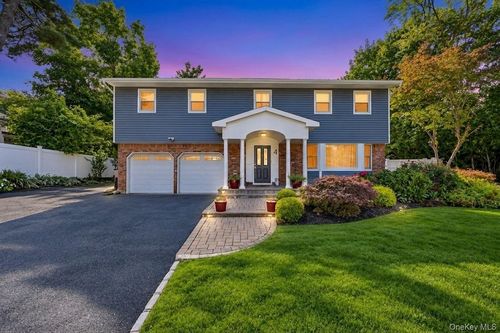 4 Hunting Hill Road, Oyster Bay, NY, 11797 | Card Image