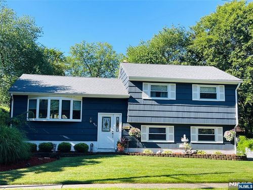 685 Lafayette Ave, Westwood, NJ, 07675-1537 | Card Image