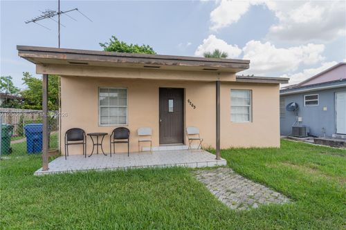 9265 Sw 38th St, Miami, FL, 33165-4143 | Card Image