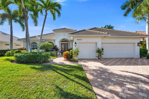 4967 Rustic Oaks Cir, NAPLES, FL, 34105-4522 | Card Image
