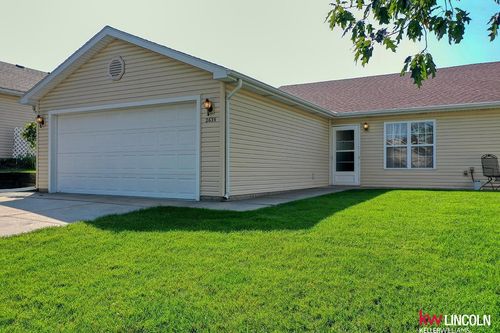 2635 Blaine Dr, Lincoln, NE, 68521-5816 | Card Image