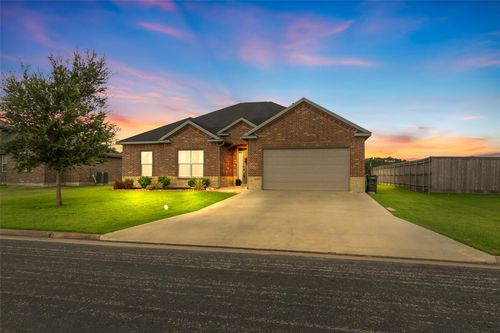 1907 Lynn St, El Campo, TX, 77437-8939 | Card Image