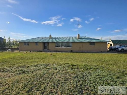 5566 W 49th N, Idaho Falls, ID, 83402-5351 | Card Image