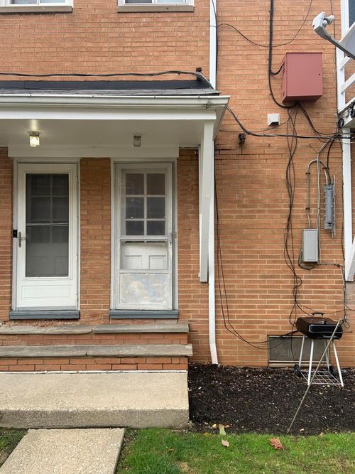 3k-4748 Walford Rd, Cleveland, OH, 44128-5194 | Card Image