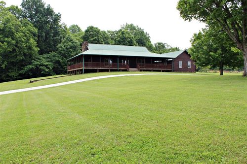1915 Little Clifty Rd, Big Clifty, KY, 42712-6834 | Card Image