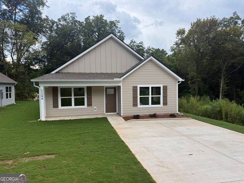 1108 E 7th St, West Point, GA, 31833-2211 | Card Image