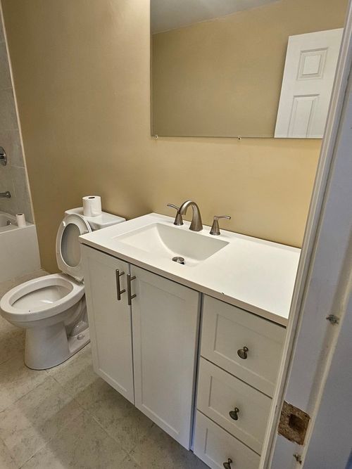 3015 Ezekiel Ave, Zion, IL, 60099-3116 | Card Image