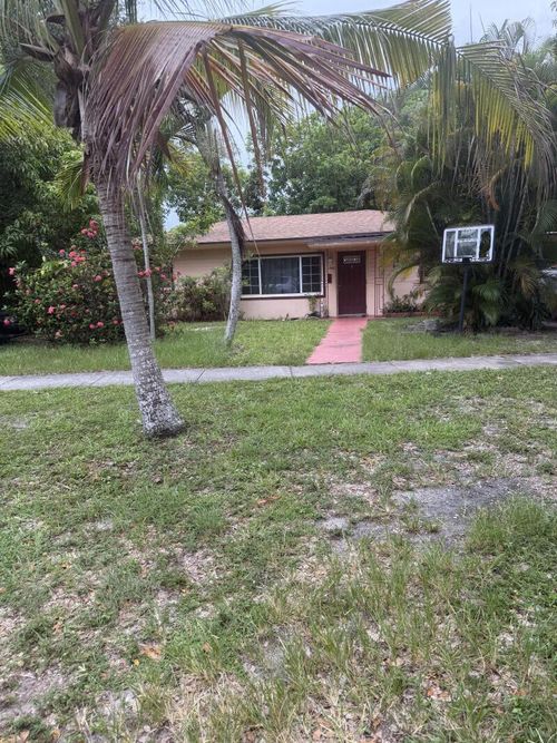 15100 Ne 13th Avenue, North Miami Beach, FL, 33162 | Card Image