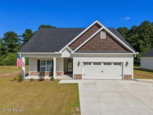 821 Fairway Rd, Ayden, NC, 28513-4204 | Card Image