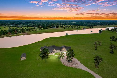 1007 Angel Ln, Alleyton, TX, 78935-8595 | Card Image