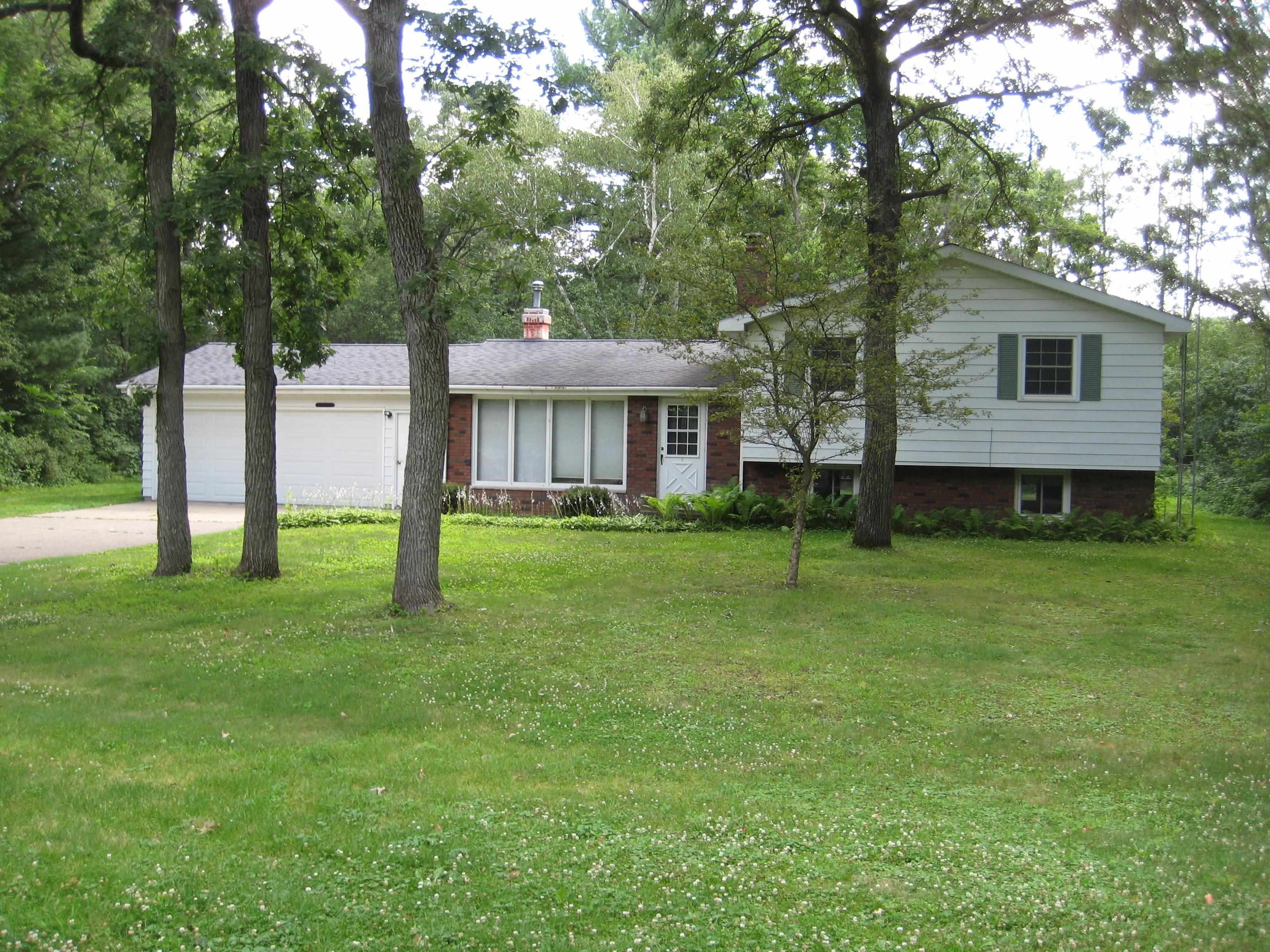 Pine Oaks Ct, Stevens Point, WI 54482