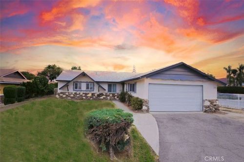 2497 Logan St, Pomona, CA, 91767 | Card Image