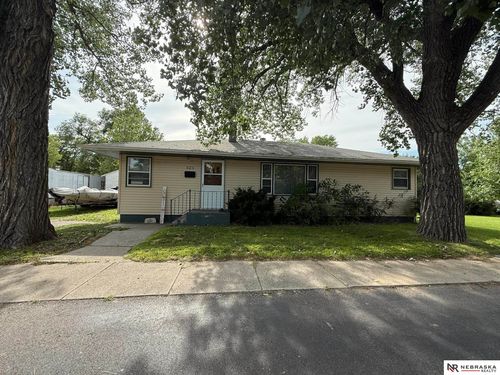 521 N Valentine St, Valentine, NE, 69201-2227 | Card Image