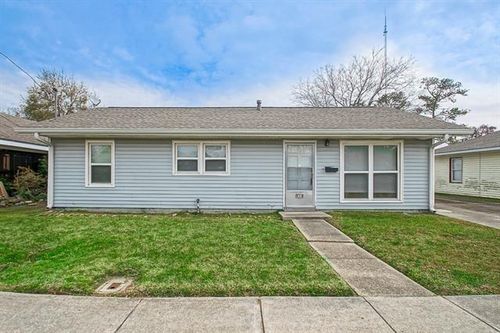 34 Tulip Dr, Gretna, LA, 70053-5058 | Card Image