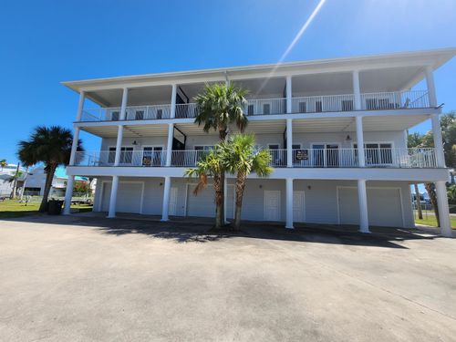 7-411 Admiral Craik Dr, Grand Isle, LA, 70358-9651 | Card Image