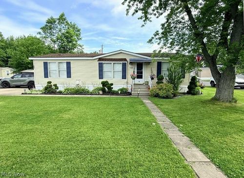 10-27216 Cook Rd, Olmsted Twp, OH, 44138-1087 | Card Image