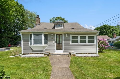 15 Elm St, Budd Lake, NJ, 07828-3460 | Card Image