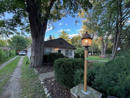 25022 W Catherine Ave, Antioch, IL, 60002-1105 | Card Image