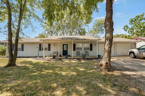 709 S Birch St, Buffalo, MO, 65622-9453 | Card Image