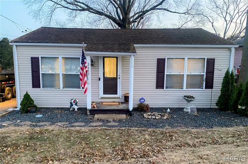 2433 Ridgecrest Dr, Arnold, MO, 63010-2238 | Card Image