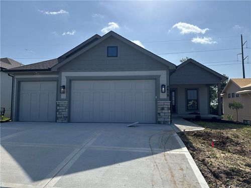 4815 Nw Martin Dr, Riverside, MO, 64151 | Card Image