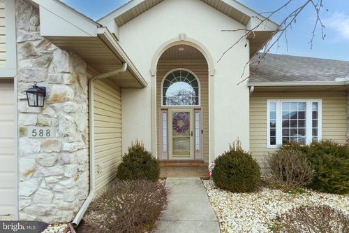 588 Blossom Trl, MOUNT JOY, PA, 17552-3148 | Card Image