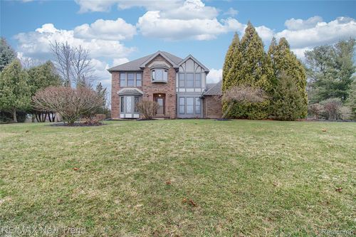 7252 Steeplechase Dr, Saline, MI, 48176-9524 | Card Image