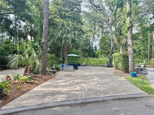 123-133 Arrow Rd, Hilton Head Island, SC, 29928-7306 | Card Image