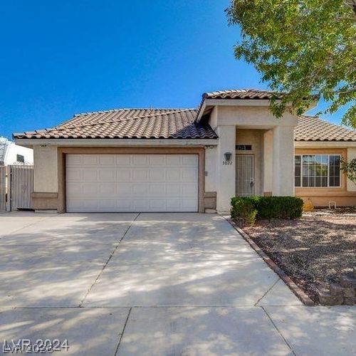 5022 Vista Loma Way, North Las Vegas, NV, 89031-3311 | Card Image