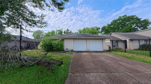 2003 Deerhurst Ln, Houston, TX, 77088-3320 | Card Image