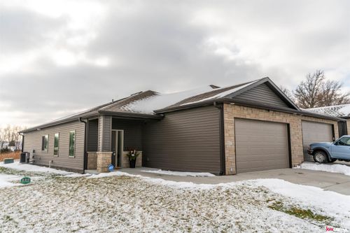 10327 Wayborough Ln, Lincoln, NE, 68527-1701 | Card Image