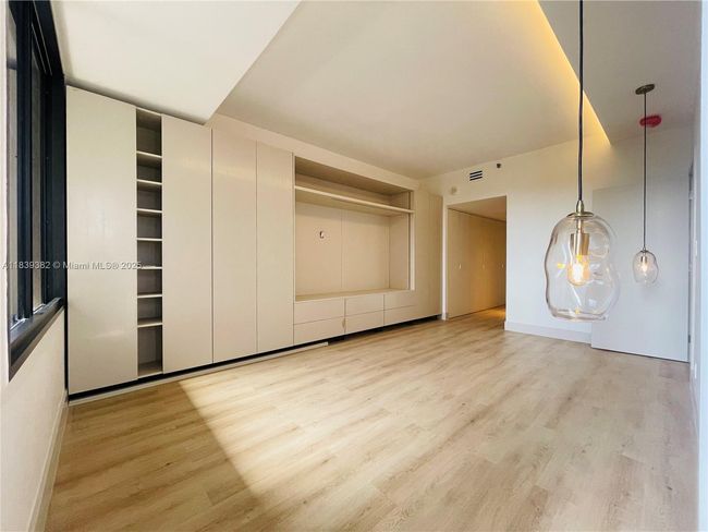 APT-305 - 201 Crandon Blvd, Condo with 1 bedrooms, 2 bathrooms and null parking in Key Biscayne FL | Image 8