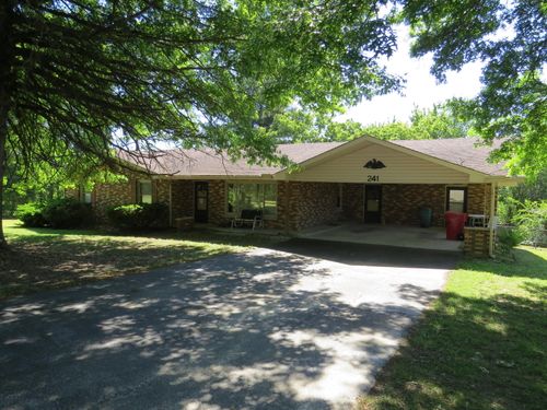 241 Powers Ln, Corbin, KY, 40701-4931 | Card Image