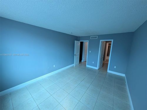 apt-125-1800 Sans Souci Blvd, North Miami, FL, 33181-3078 | Card Image
