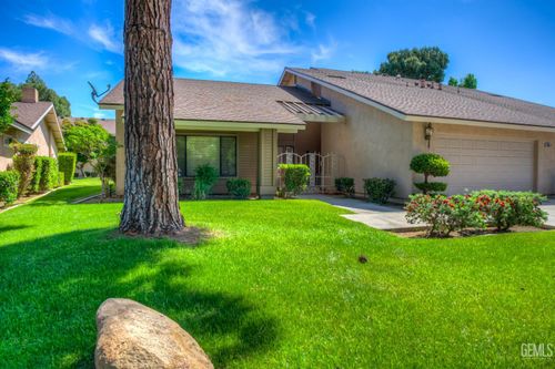 32-2000 Ashe Road, Bakersfield, CA, 93309 | Card Image