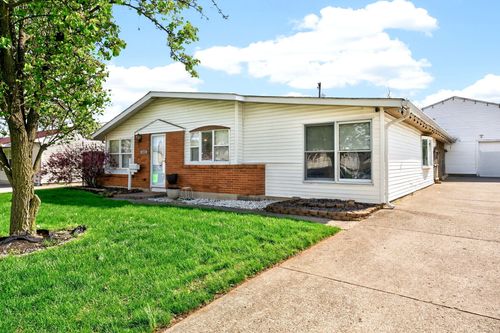 202 Braun Street, New Carlisle, OH, 45344 | Card Image