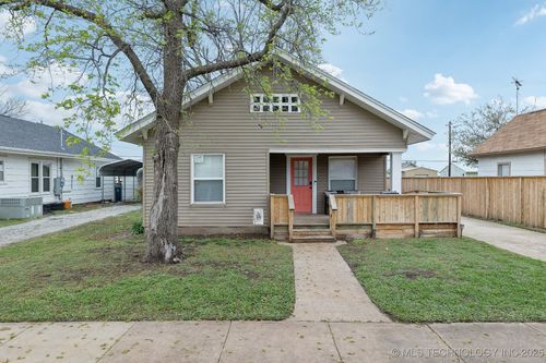 726 E Walnut St, Cushing, OK, 74023-2733 | Card Image