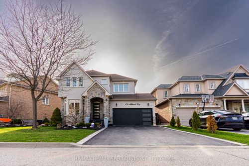 174 Milkweed Way, Oakville, ON, L6L0A4 | Card Image