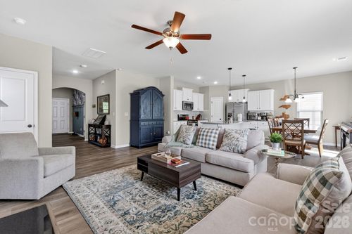 5223 Bellstone Ct, Charlotte, NC, 28215 | Card Image