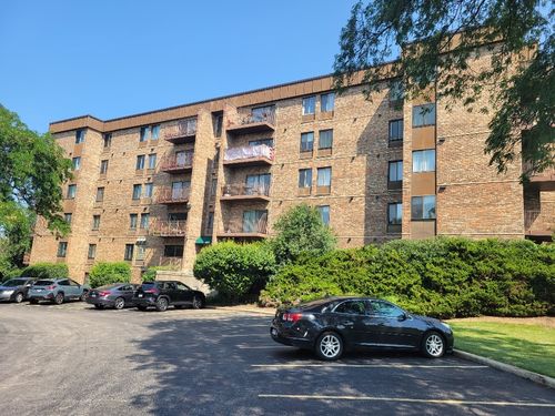 1305-425 Walnut Creek Ln, Lisle, IL, 60532-1900 | Card Image