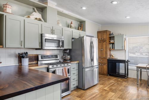 138 Spanish Oak Trl, Harper, TX, 78631-6354 | Card Image