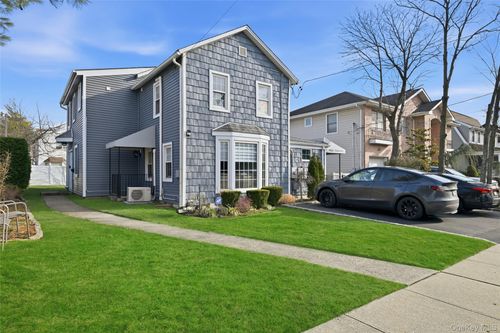 8 Burton Ave, Woodmere, NY, 11598-1720 | Card Image