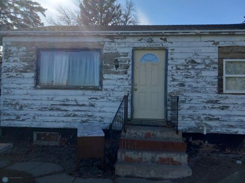 724 Terry Ave, Larimore, ND, 58251 | Card Image