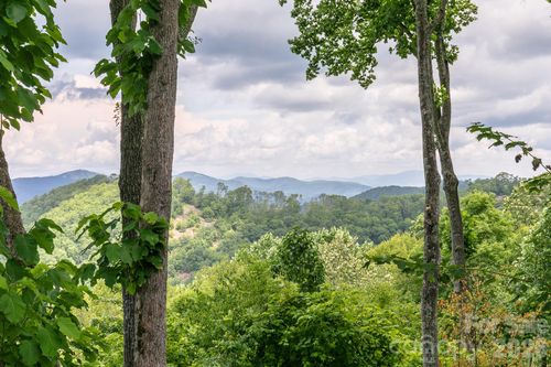456 Spring House Dr, Burnsville, NC, 28714-1066 | Card Image